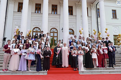 Выпускной вечер прошел в усадьбе «Остафьево»