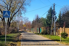 Искусственные дорожные неровности установили в деревне Захарьино 